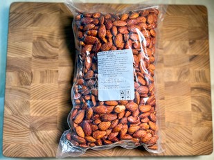 Мясные снеки: Миндаль ж/с со вкусом 