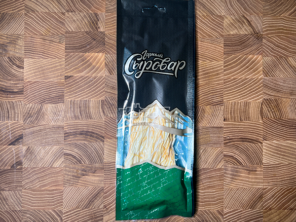 Сыр 60 гр ГОРНЫЙ СЫРОВАР (Паутинка копчёная) в Абакане